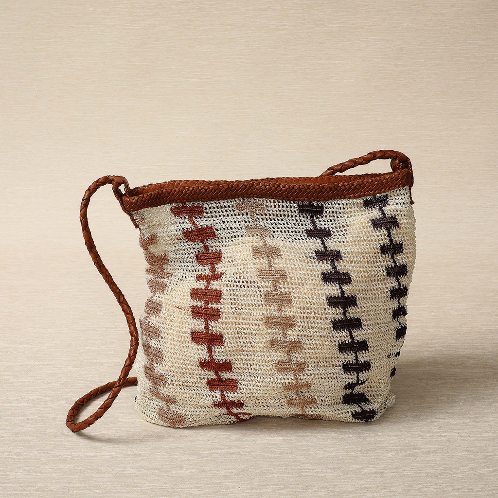 Woven geometric pattern tote