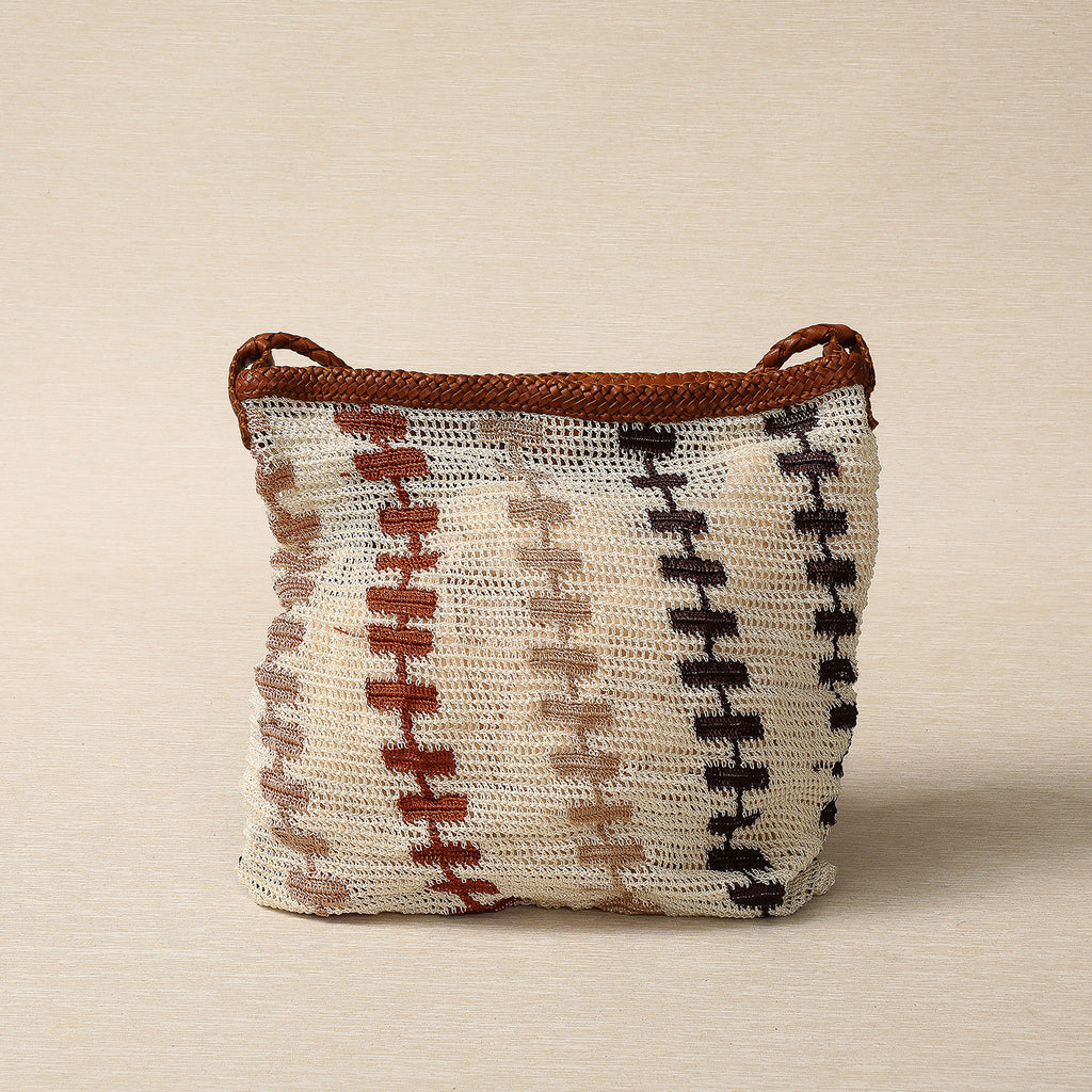 Woven geometric pattern tote