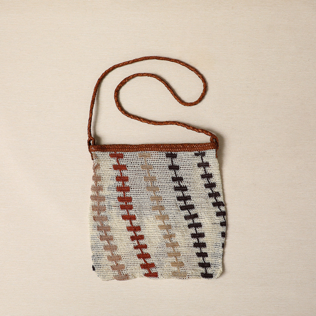 Woven geometric pattern tote