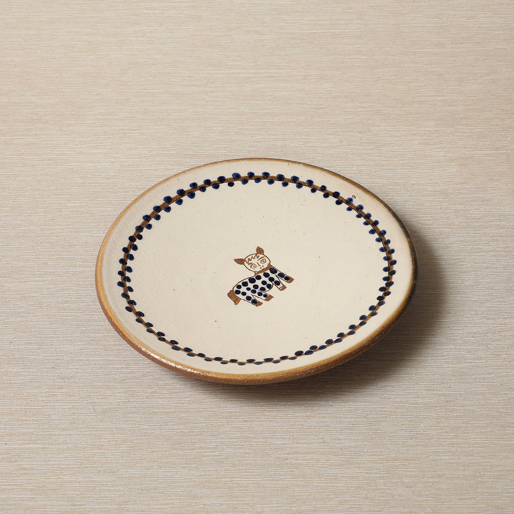 Dessert plate with animal