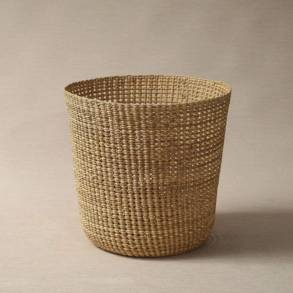 Large cylinder junco basket