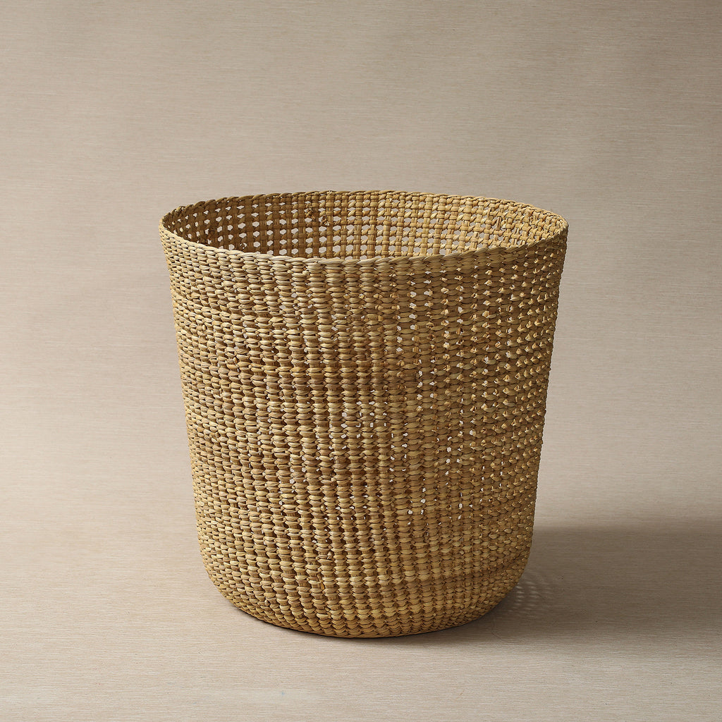 Large cylinder junco basket