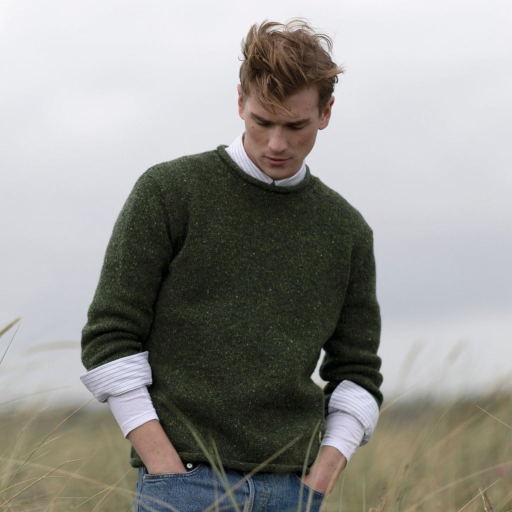 Men's classic roll neck sweater in forest