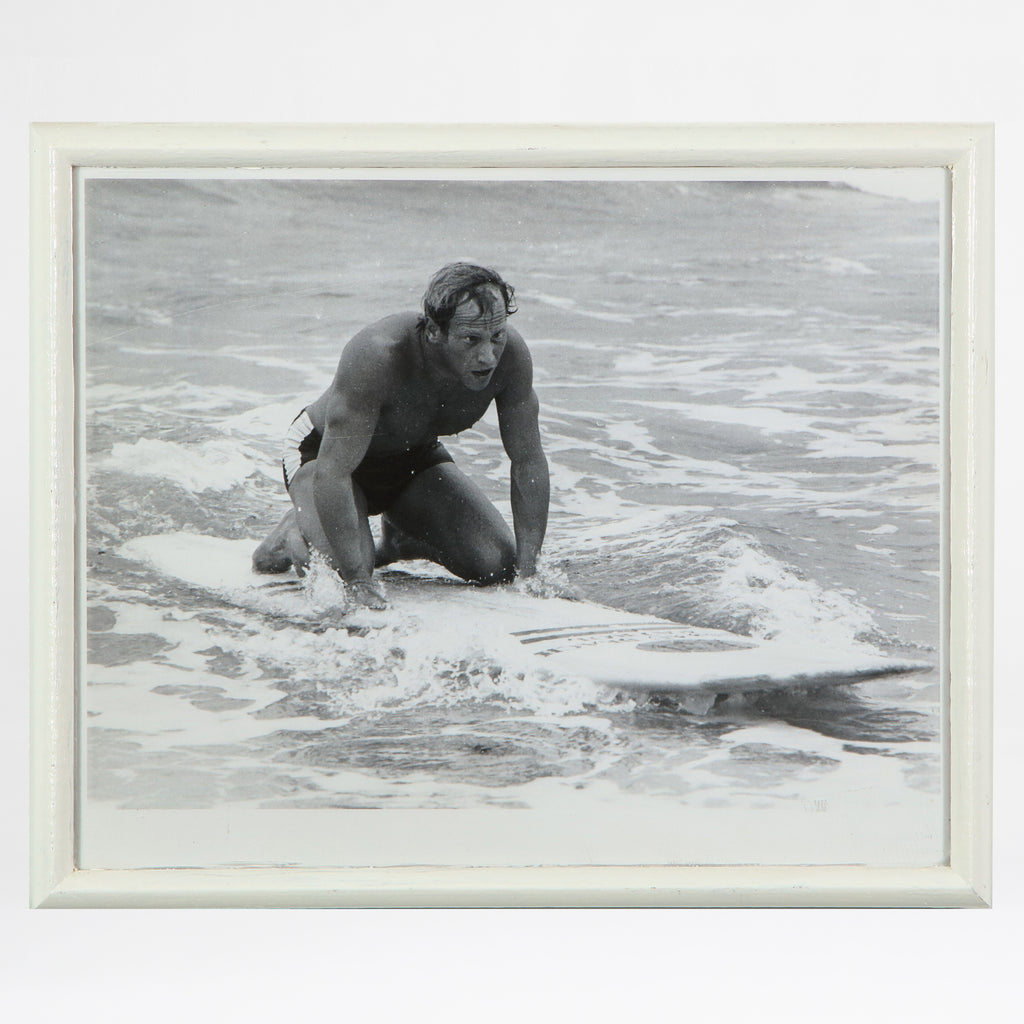 Surfer kneeling on his surfboard print