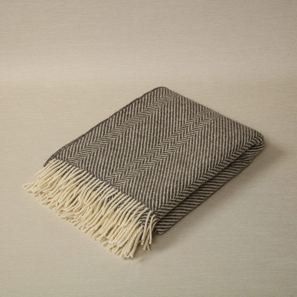 Jacob Collection classic wool throw