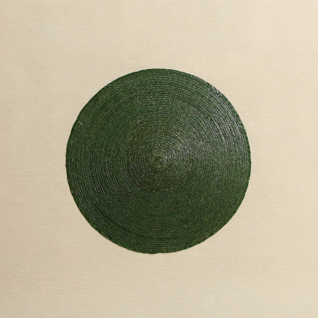 Handmade round palm fiber placemat, 16.4"