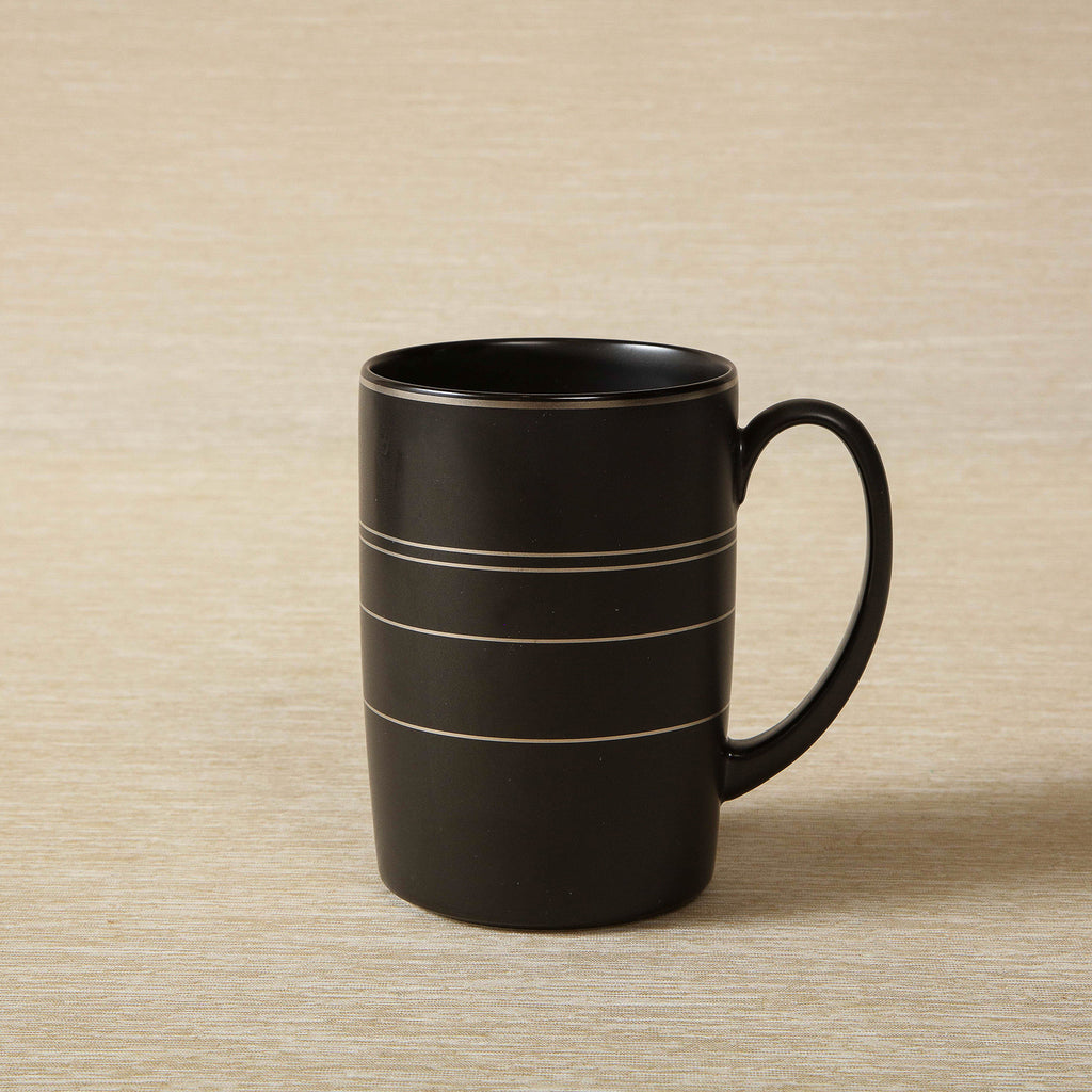 Tiago matte charcoal grande mug