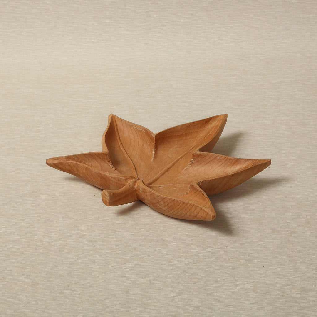 Sugar Gum carved leaf bowl in beechwood