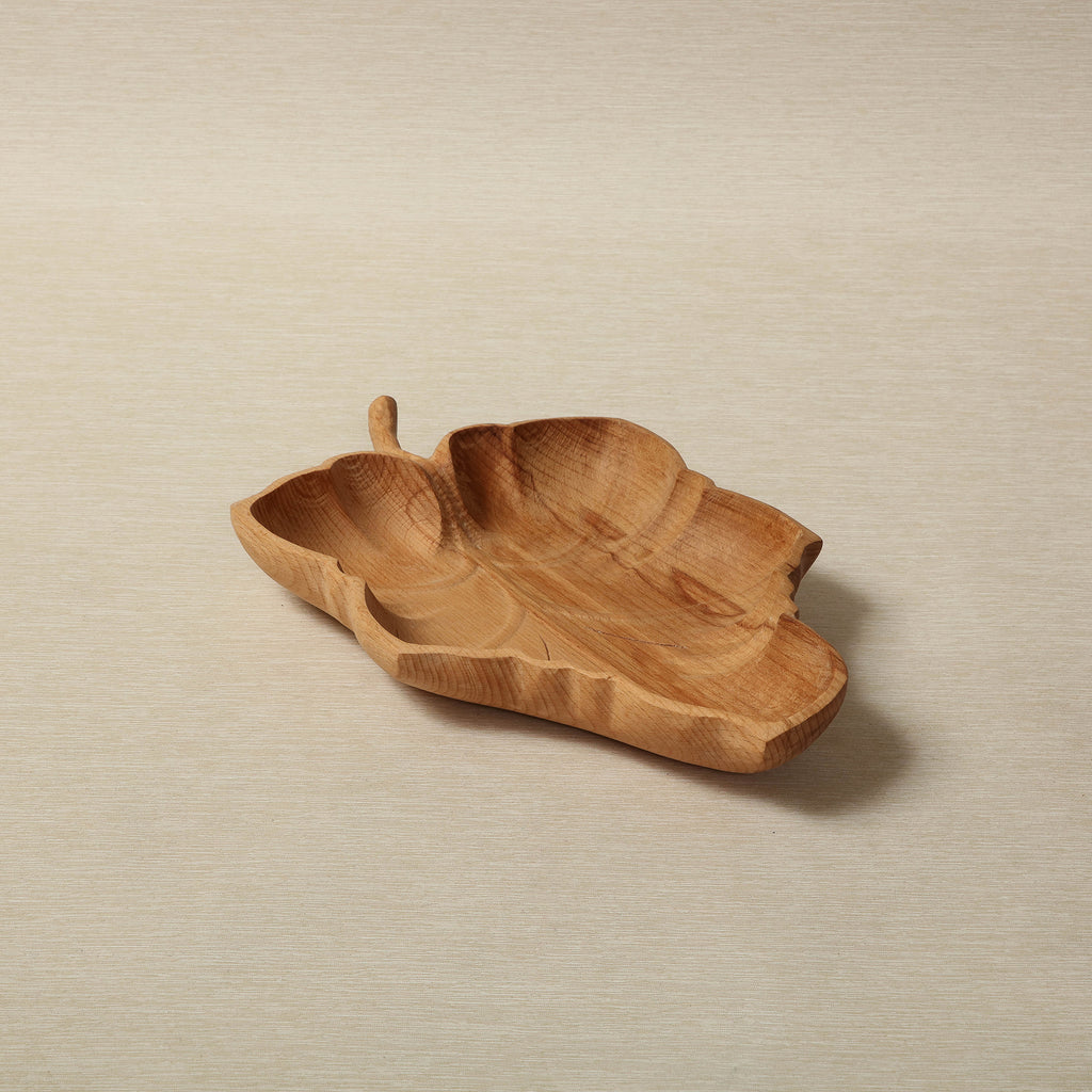Botanique carved leaf bowl in beechwood