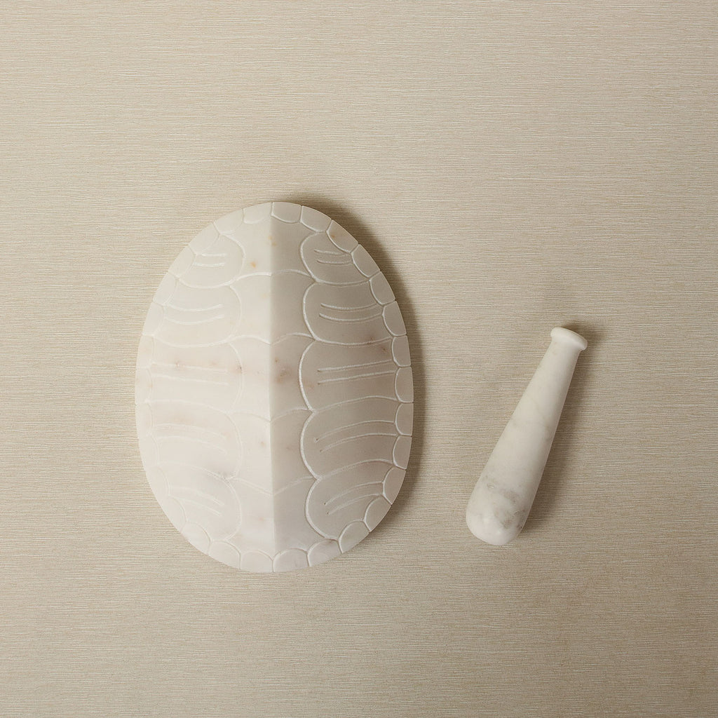 Aztec Turtle Shell mortar and pestle in white | Copper Beech