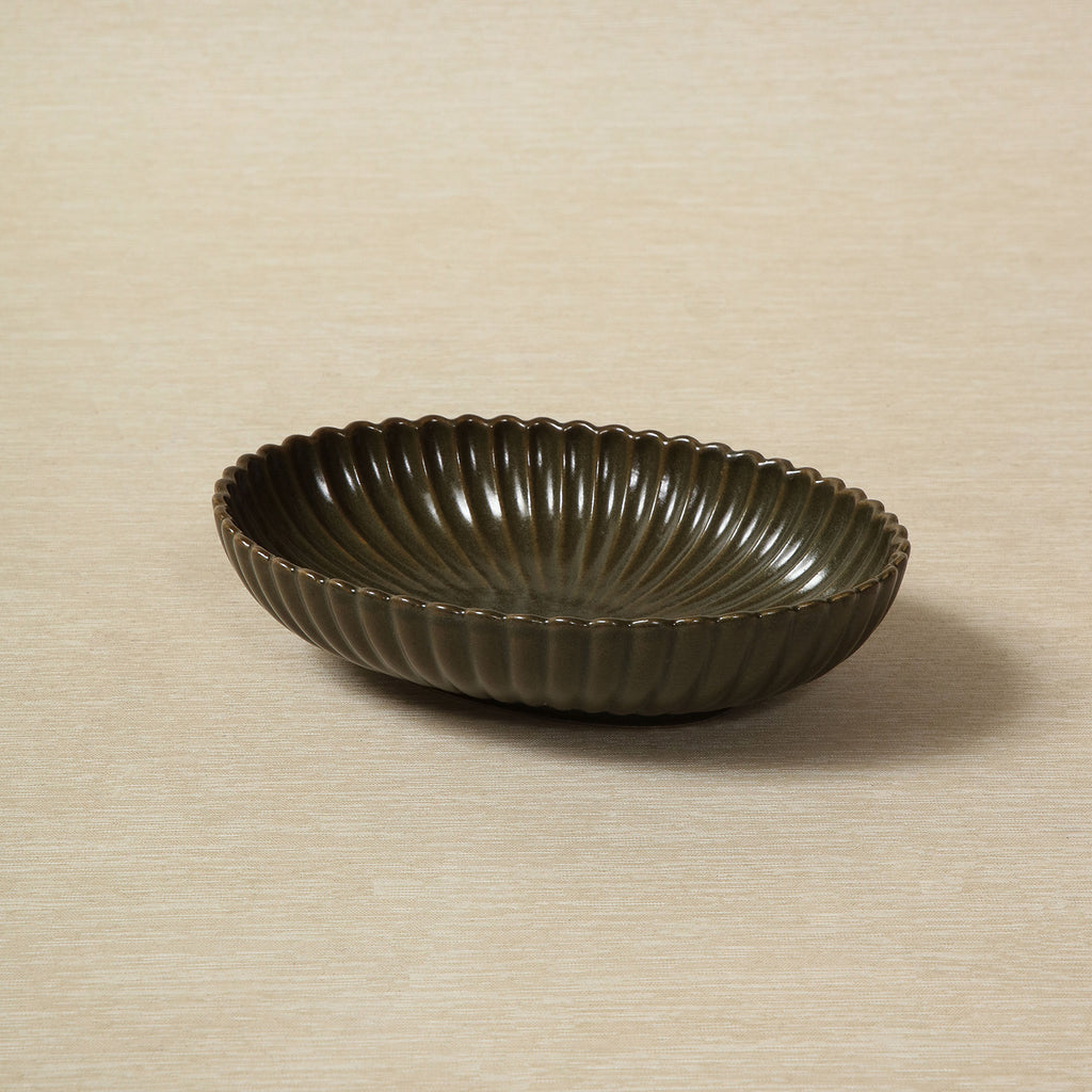 Scalloped oval graphite bowl