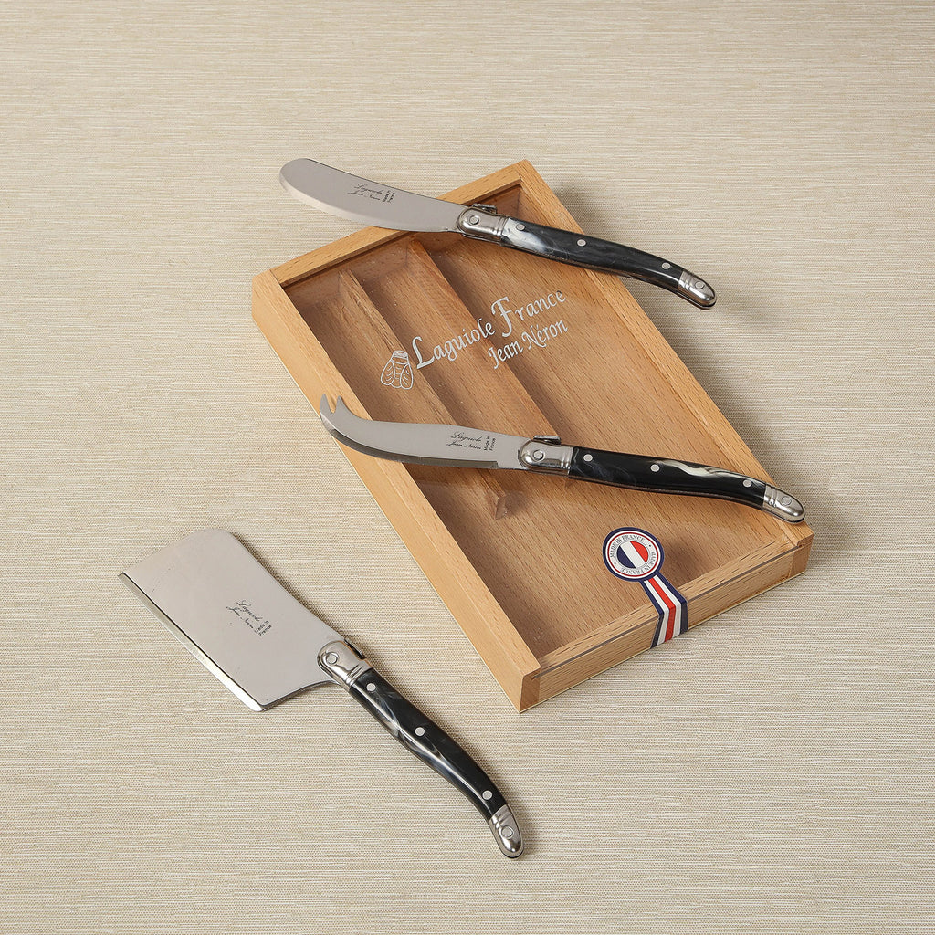 Cheese serving set with black marble handles